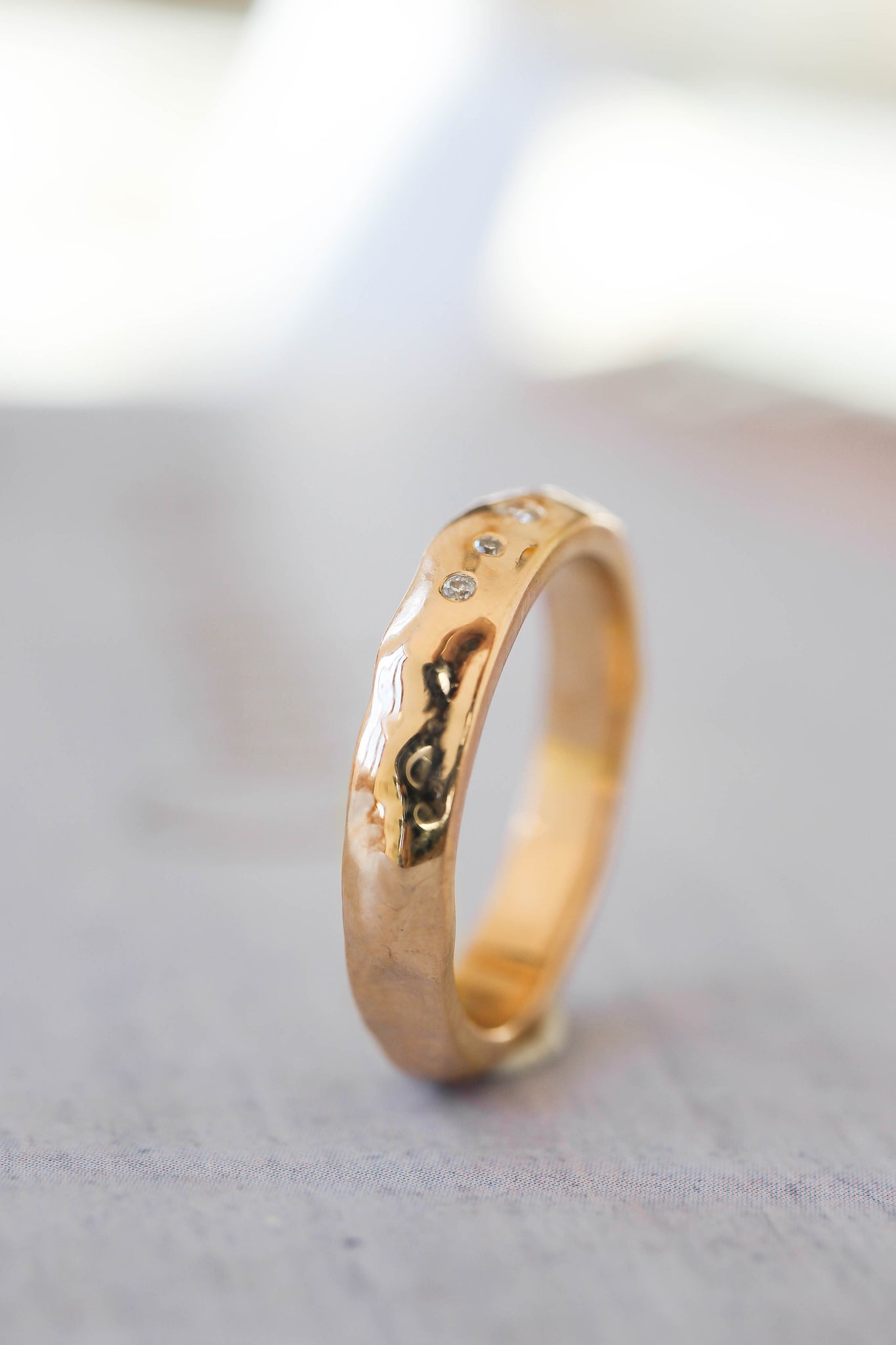 Organic wedding band with five diamonds, unisex ring - Eden Garden Jewelry™