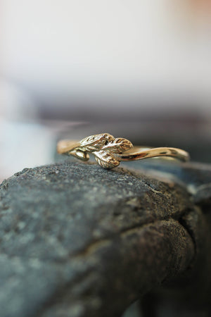 Dainty twig wedding band, solid gold ring - Eden Garden Jewelry™