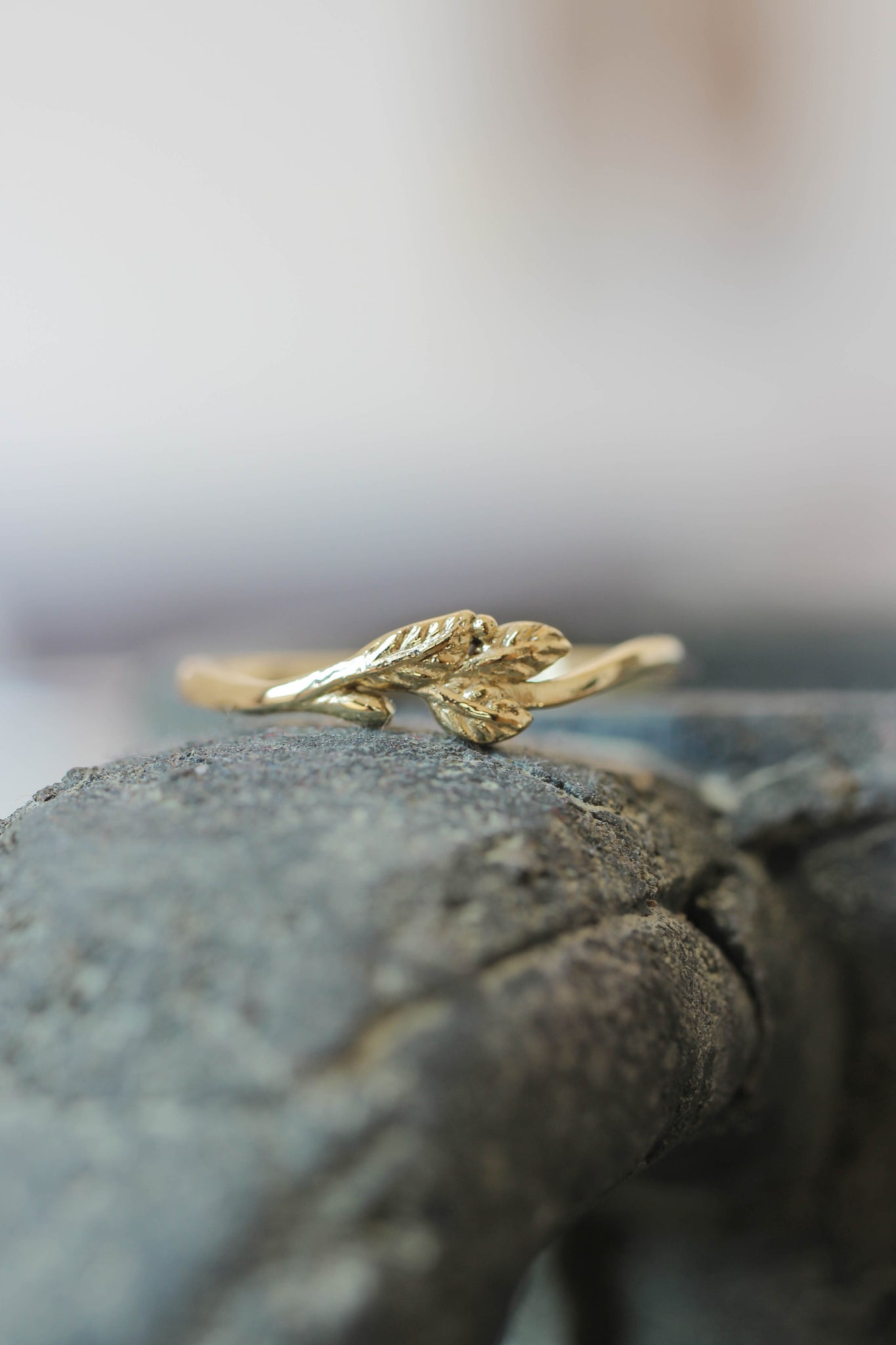 Dainty twig wedding band, solid gold ring - Eden Garden Jewelry™