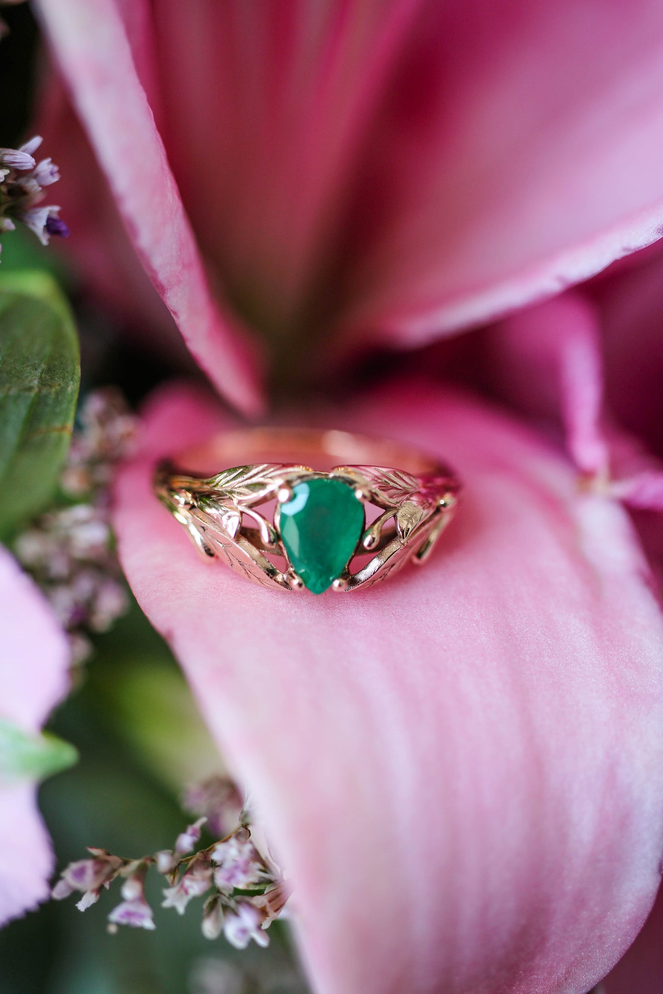 Pear cut emerald ring, leaves engagement ring / Wisteria - Eden Garden Jewelry™