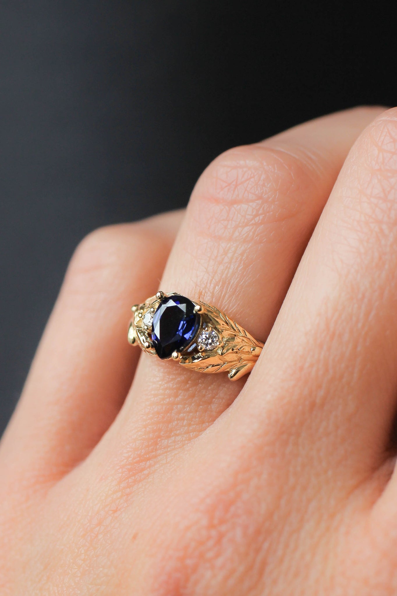 Sapphire and diamonds engagement ring / Wisteria - Eden Garden Jewelry™