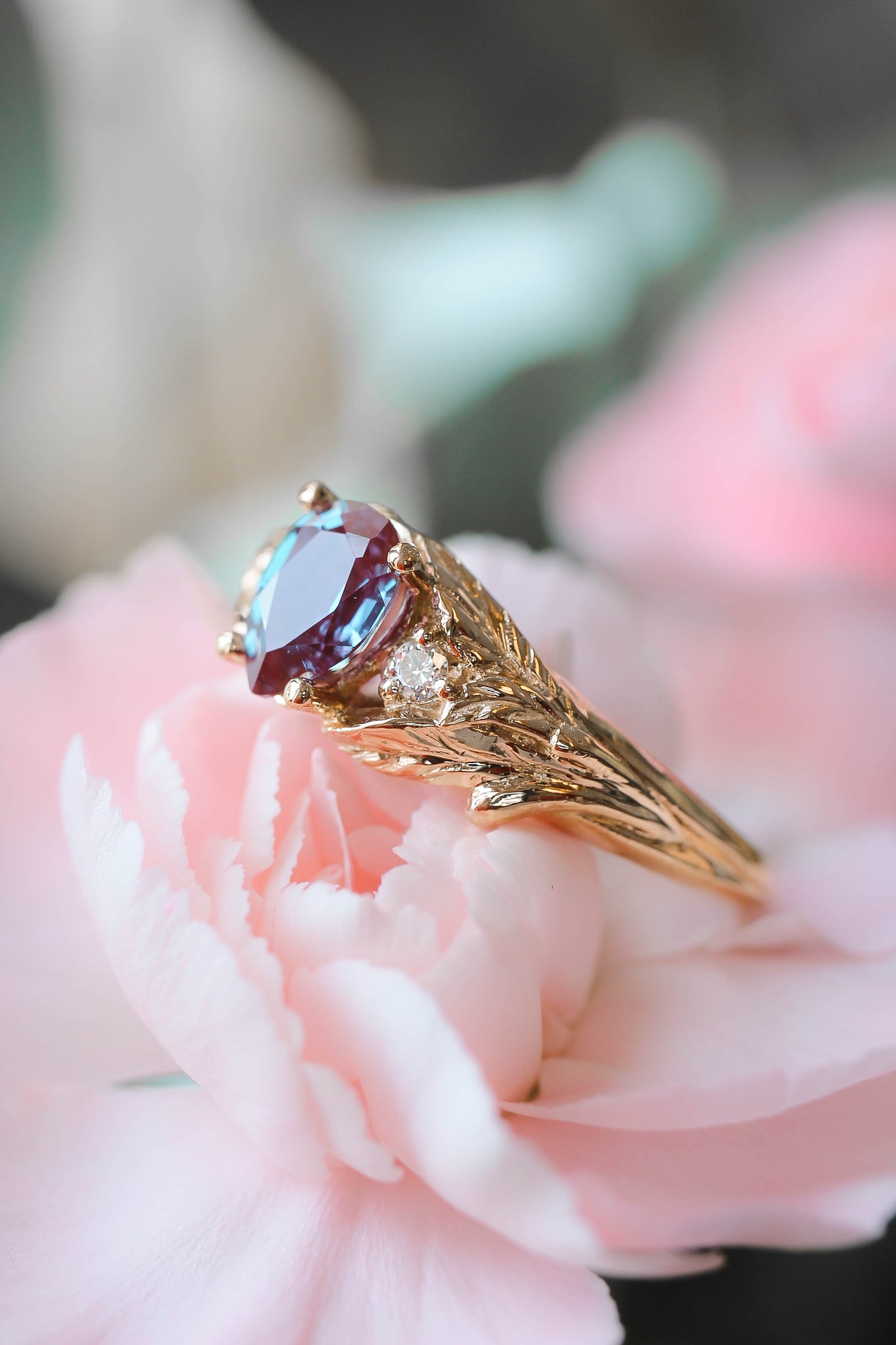 Bridal ring set with alexandrite and diamonds / Wisteria - Eden Garden Jewelry™