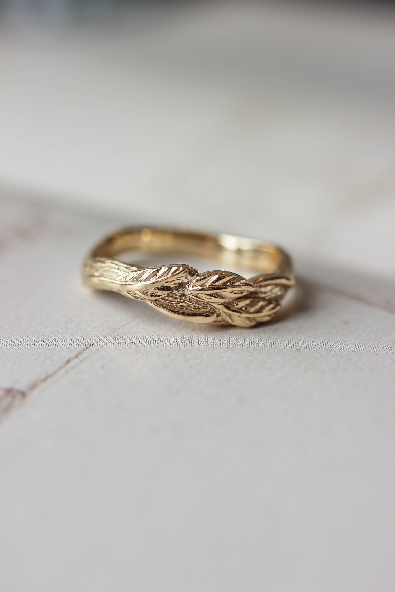 Tree branch wedding band for man, unisex gold ring - Eden Garden Jewelry™