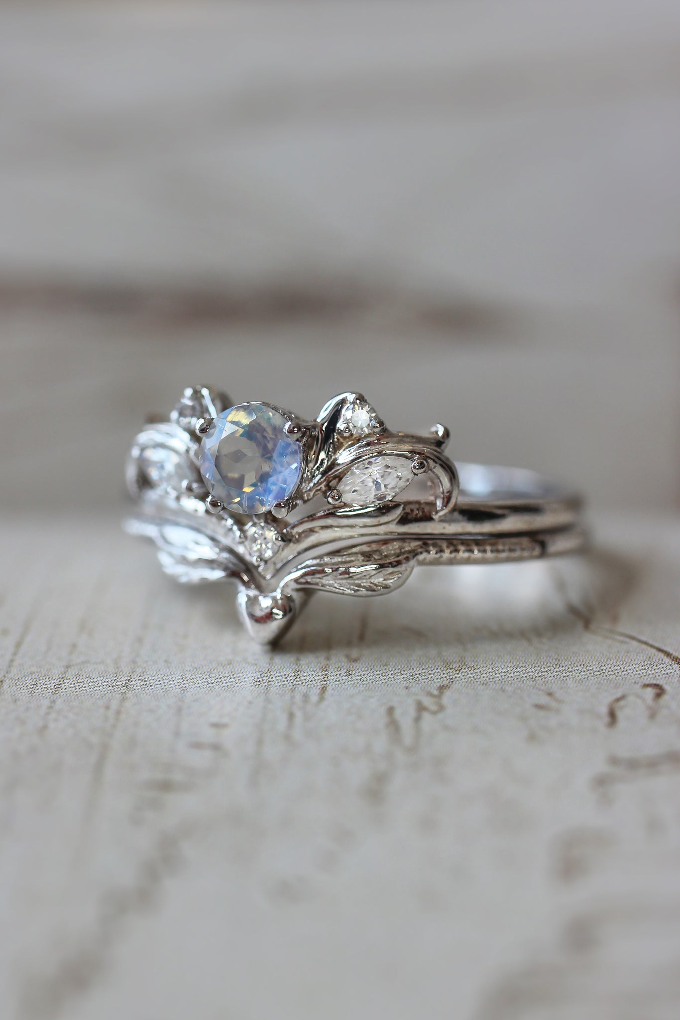 Moonstone and moissanites bridal ring set / Swanlake - Eden Garden Jewelry™