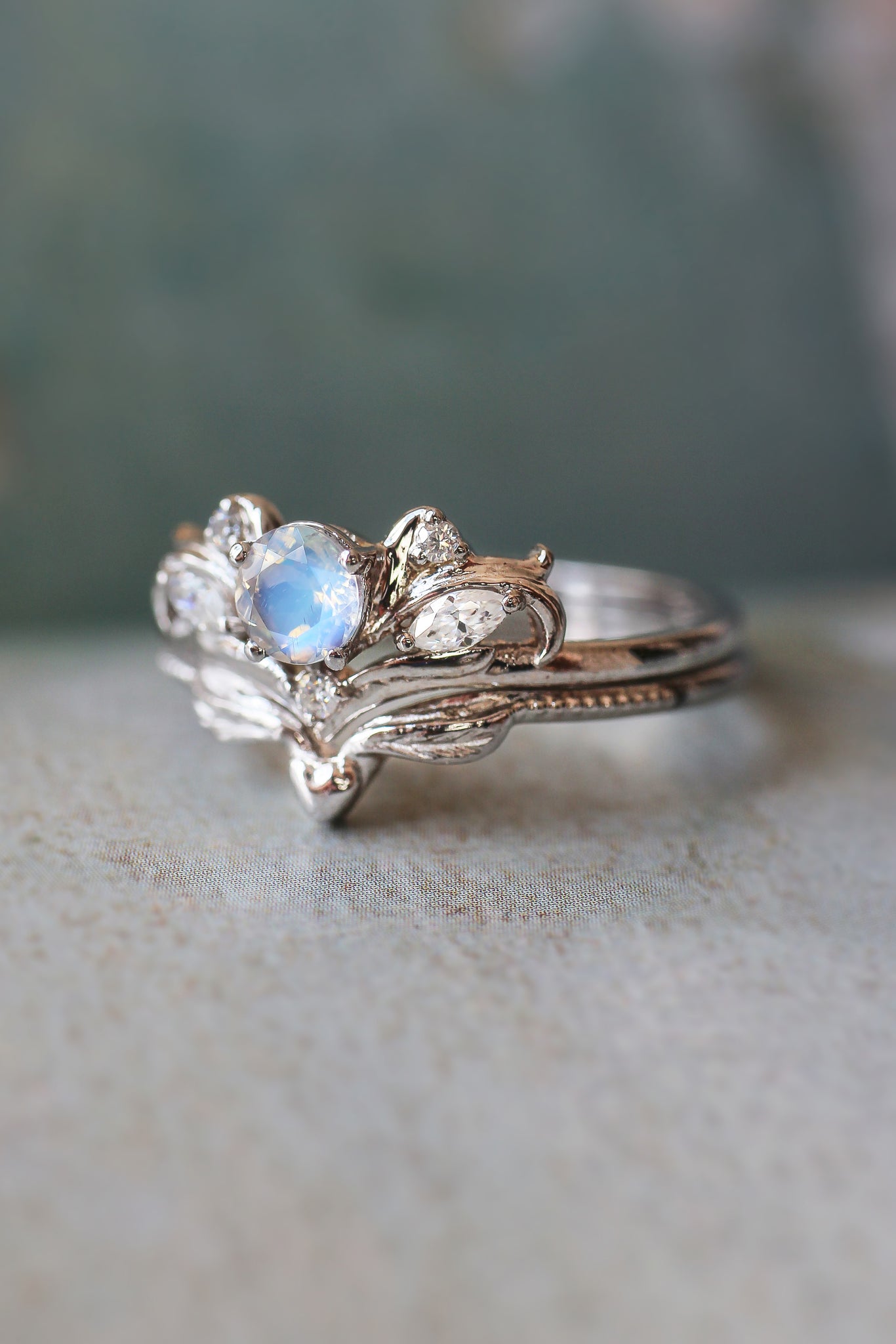 Moonstone and moissanites bridal ring set / Swanlake - Eden Garden Jewelry™