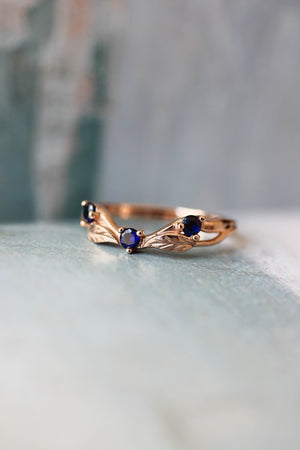 Curved wedding band with lab sapphires - Eden Garden Jewelry™