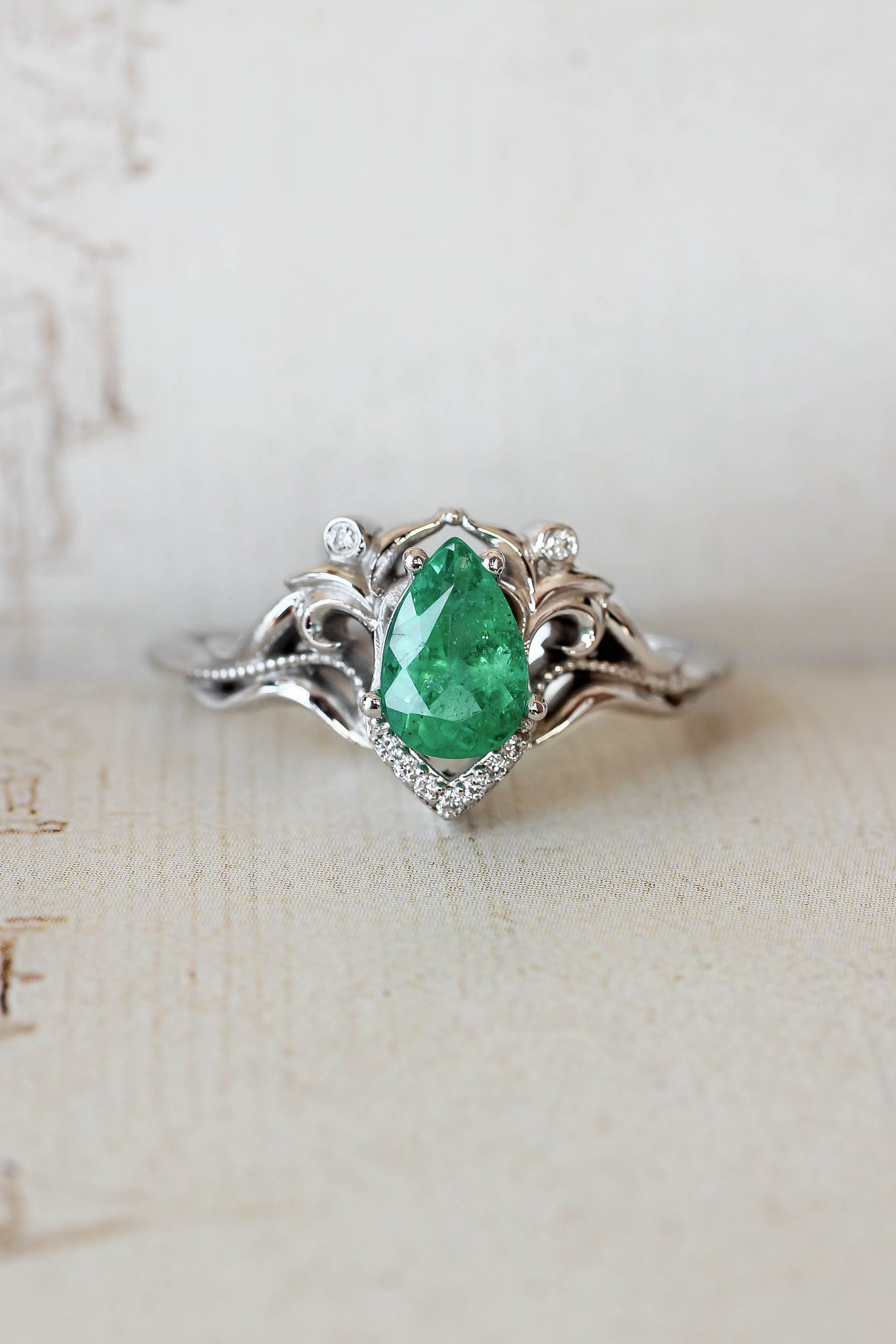 Natural emerald and diamonds engagement ring / Lida - Eden Garden Jewelry™