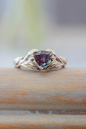 Trillion cut alexandrite ring / Clematis - Eden Garden Jewelry™