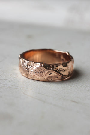 Nature wedding bands set: wide ring for him, rose flower ring for her - Eden Garden Jewelry™