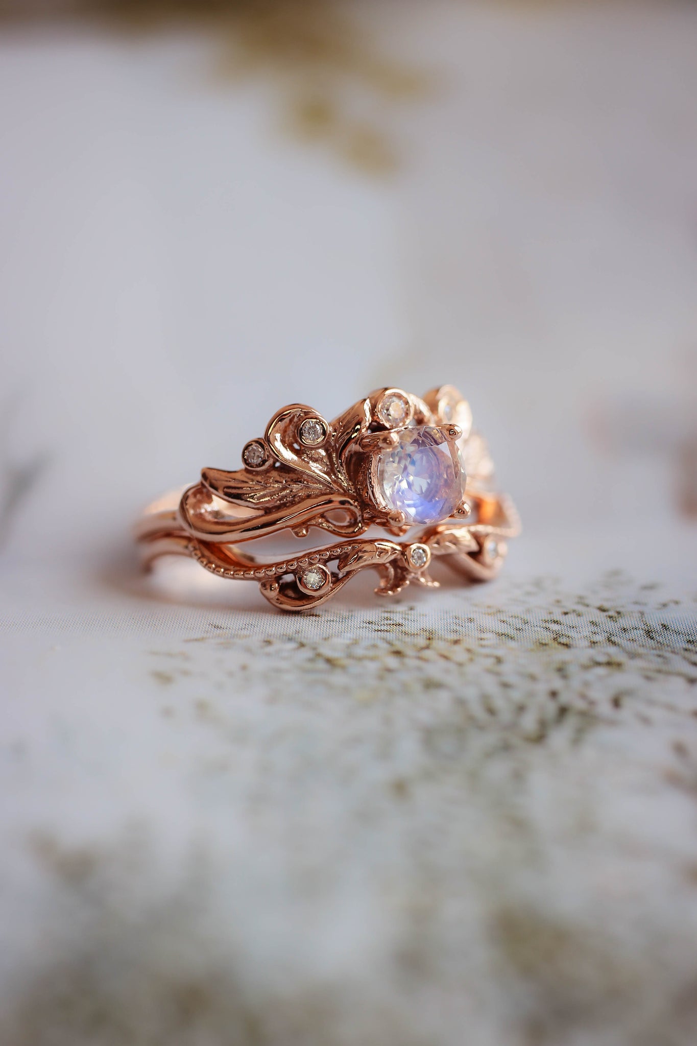 Blue moonstone vintage style bridal ring set / Damariss - Eden Garden Jewelry™