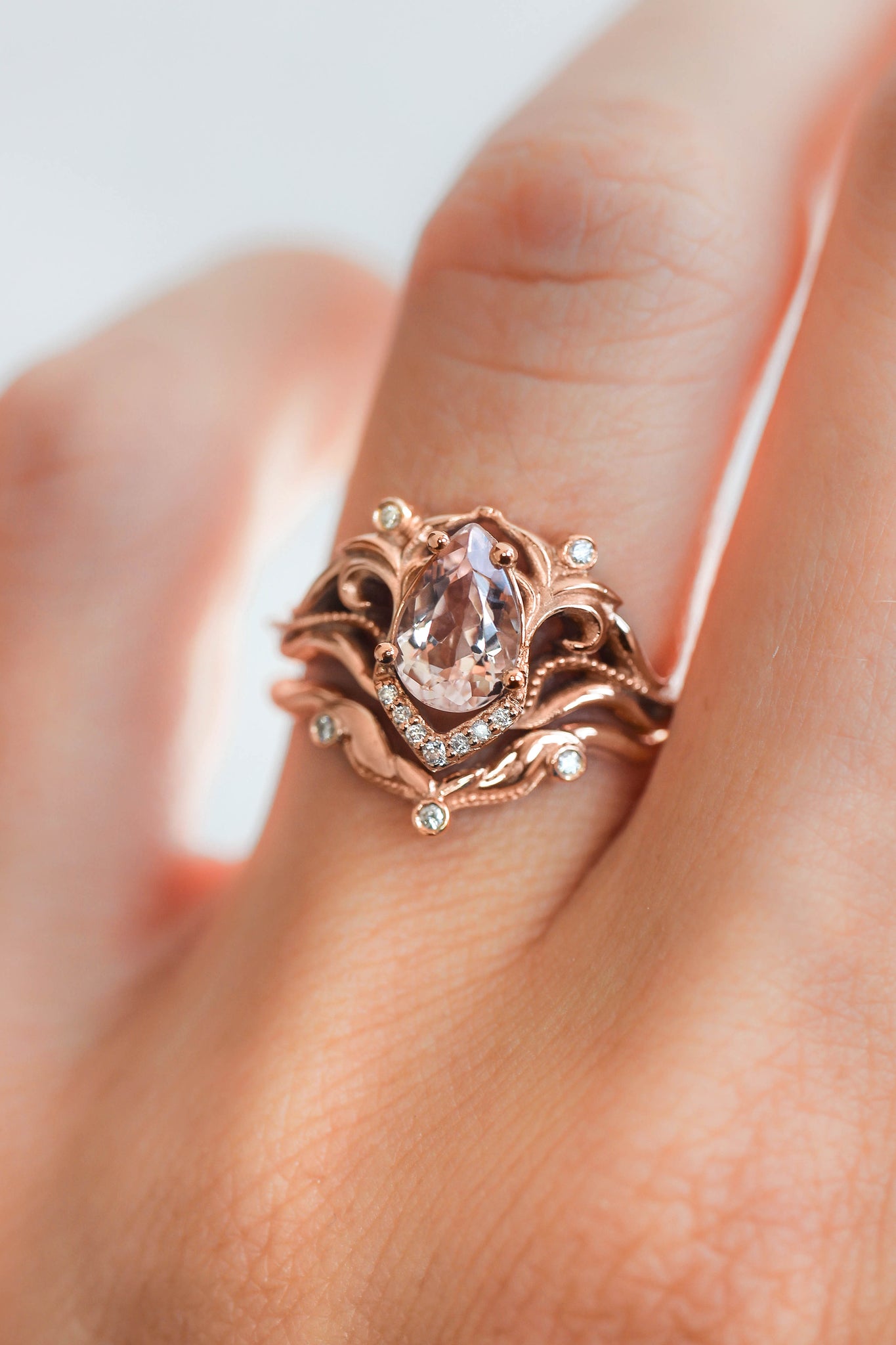 Morganite and diamonds bridal ring set / Lida - Eden Garden Jewelry™