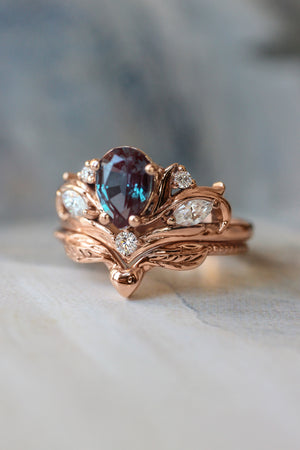 Bridal ring set with pear cut alexandrite / Swanlake - Eden Garden Jewelry™