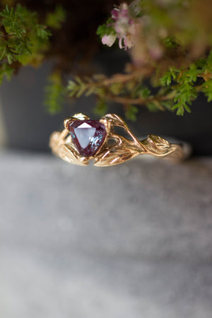 Trillion cut alexandrite ring / Clematis - Eden Garden Jewelry™