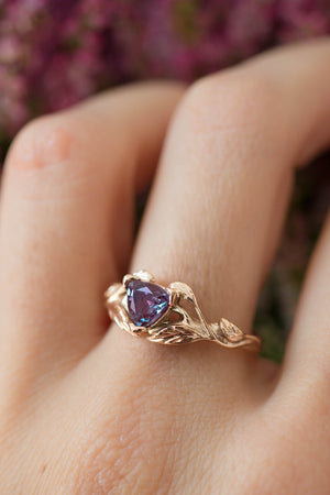 Lab alexandrite ring, trillion cut / Clematis - Eden Garden Jewelry™