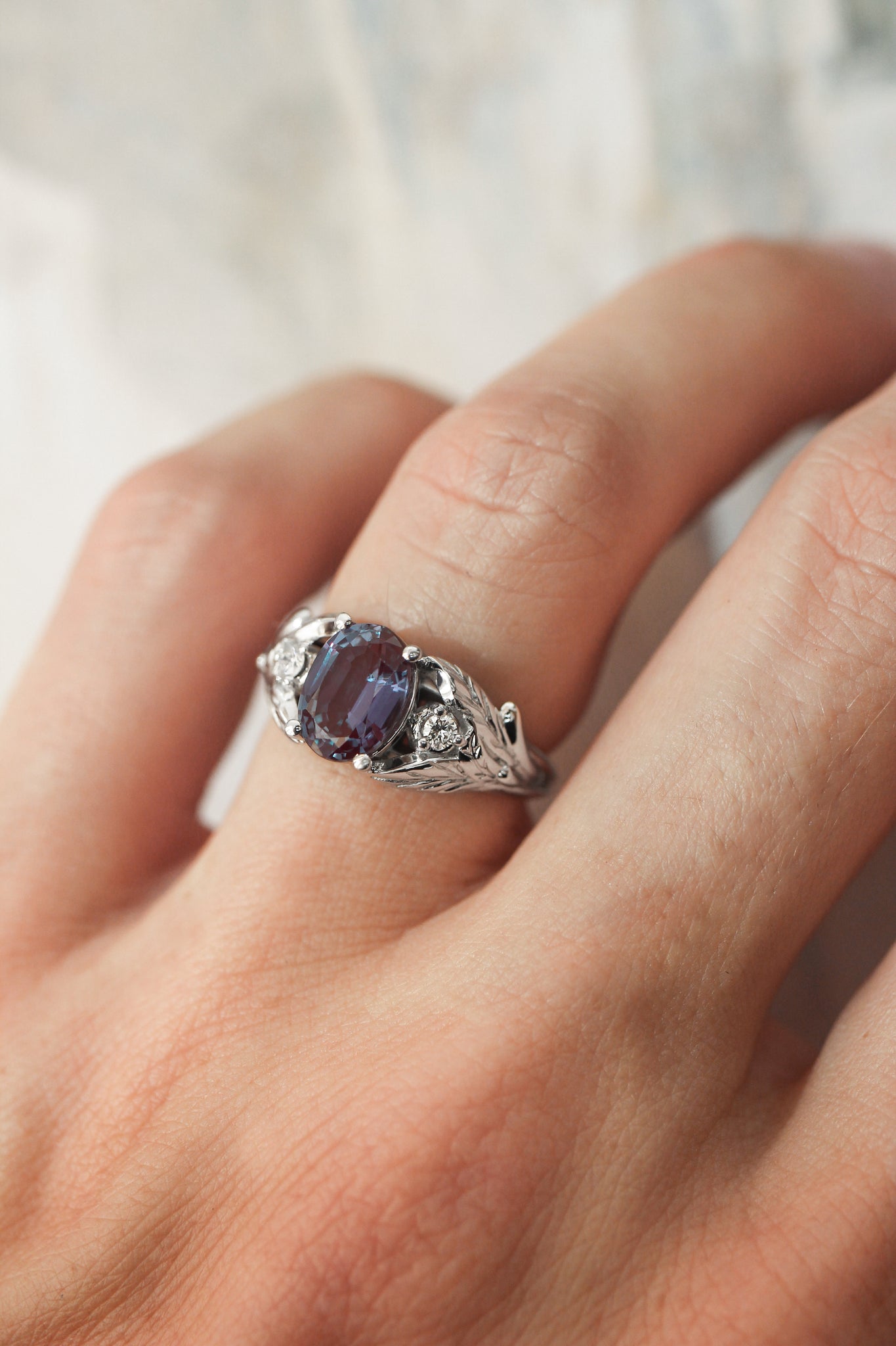 Wisteria | 8x6 mm oval gemstone setting with accent diamonds - Eden Garden Jewelry™