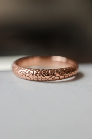 Reptile skin ring, 3 mm wedding band for woman - Eden Garden Jewelry™