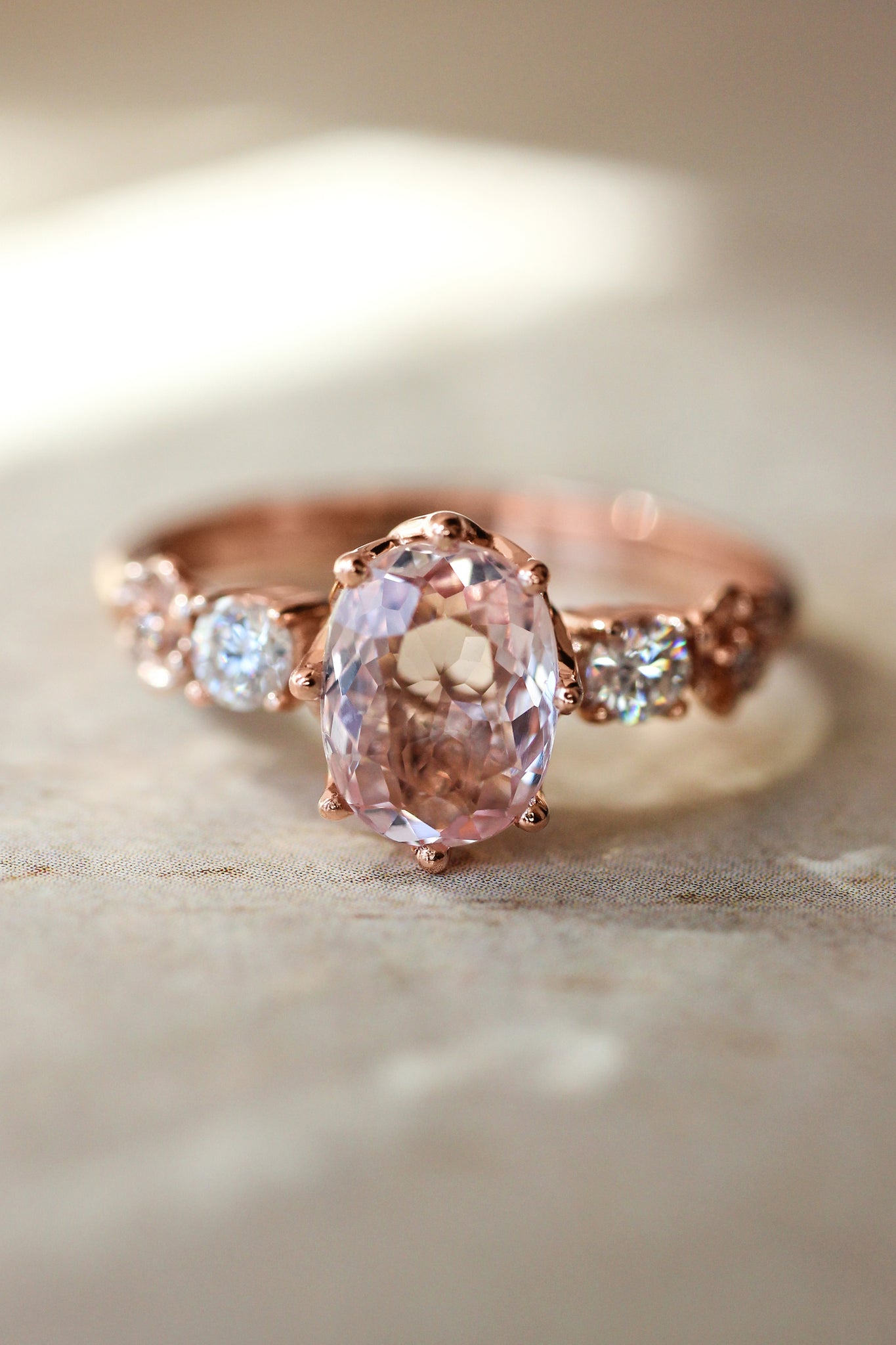 Bridal set with morganite and diamonds - Eden Garden Jewelry™