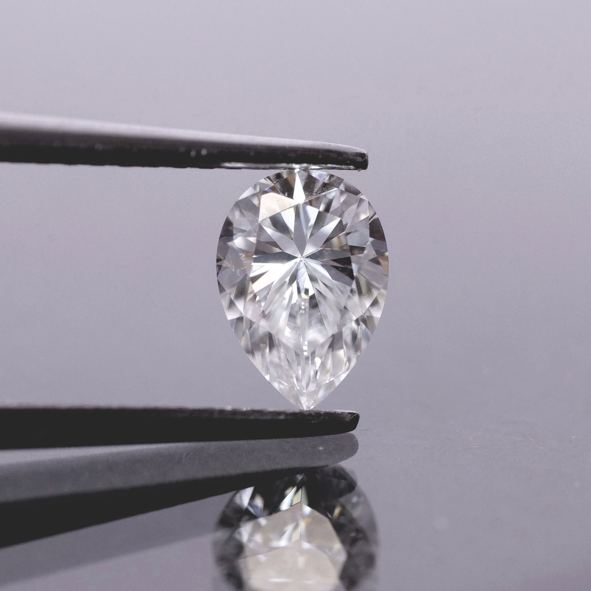 Moissanite | pear cut 7x5 mm, G color, VS, 0.68 ct - Eden Garden Jewelry™