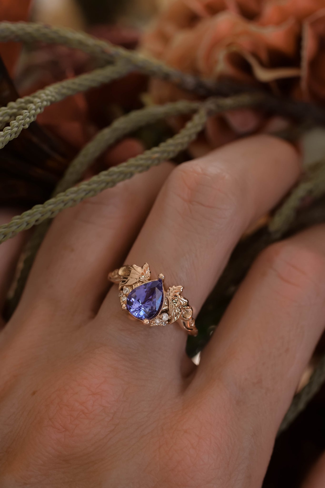 Tanzanite and diamonds engagement ring / Vineyard - Eden Garden Jewelry™