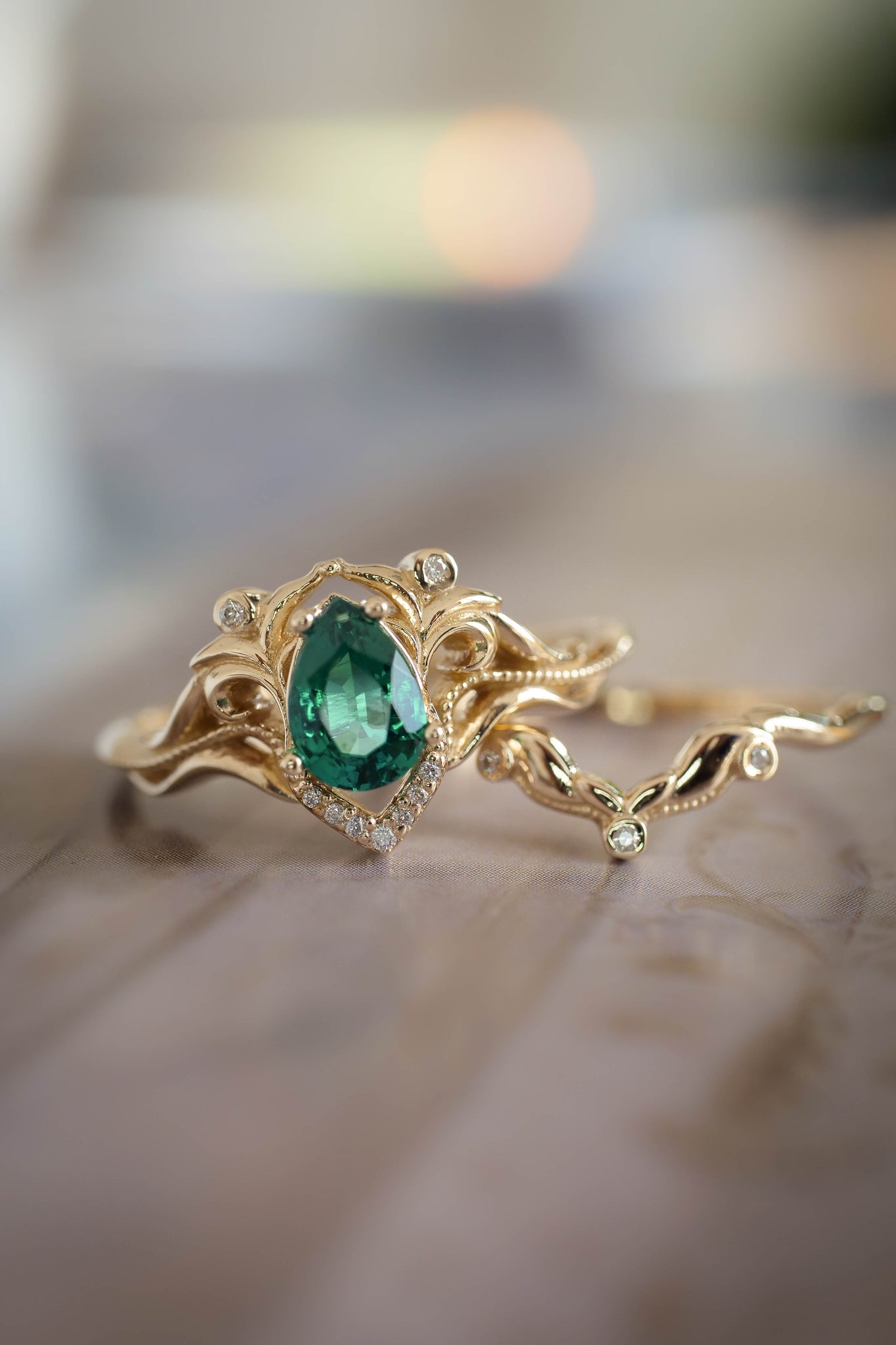 Art nouveau bridal ring set with lab emerald / Lida - Eden Garden Jewelry™