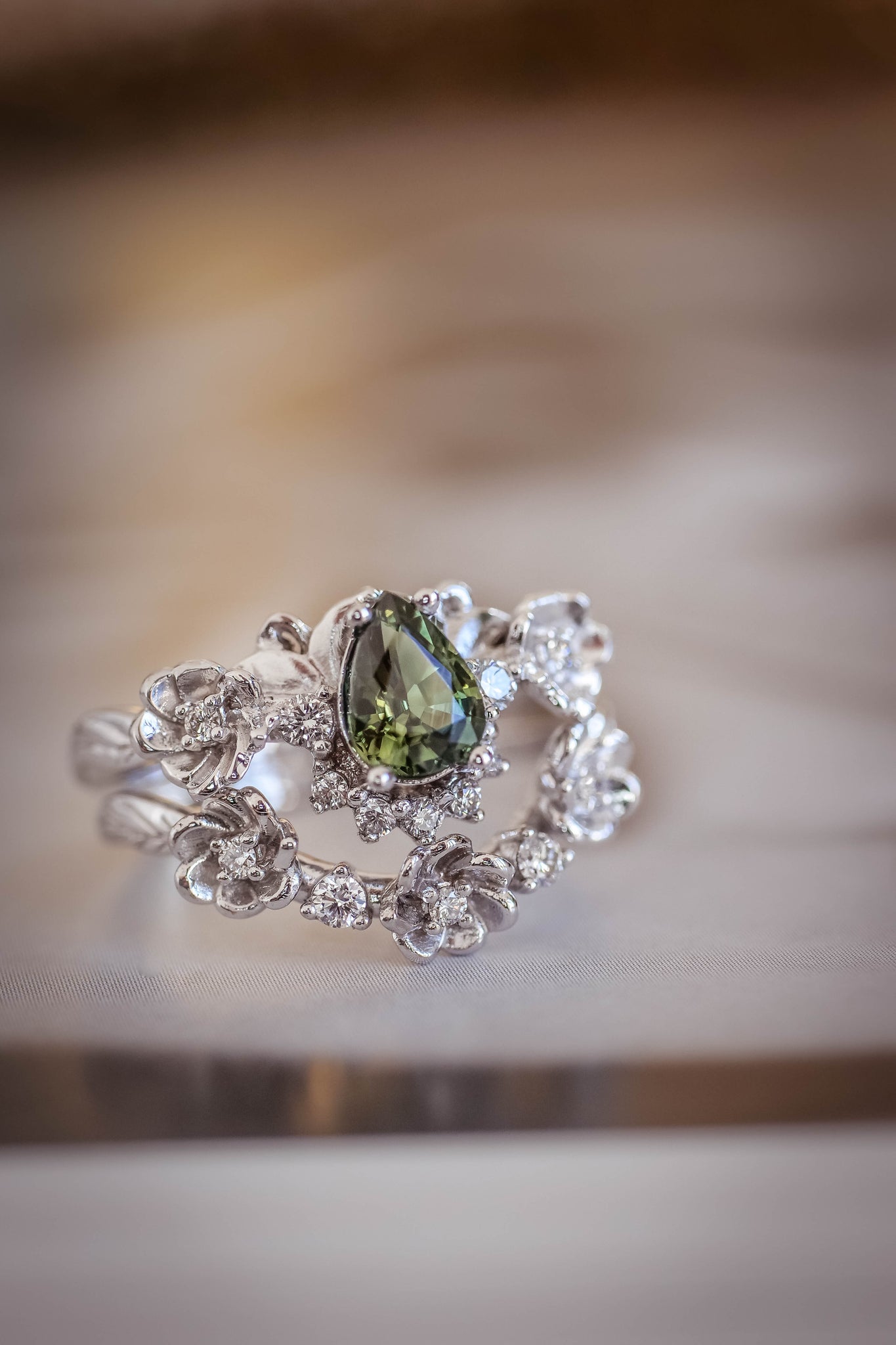 Bridal ring set with green sapphire & diamonds / Adelina - Eden Garden Jewelry™