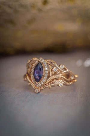 Marquise alexandrite ring with diamond halo / Callisto - Eden Garden Jewelry™