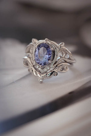 Lavender tanzanite and diamonds engagement ring / Lida oval - Eden Garden Jewelry™