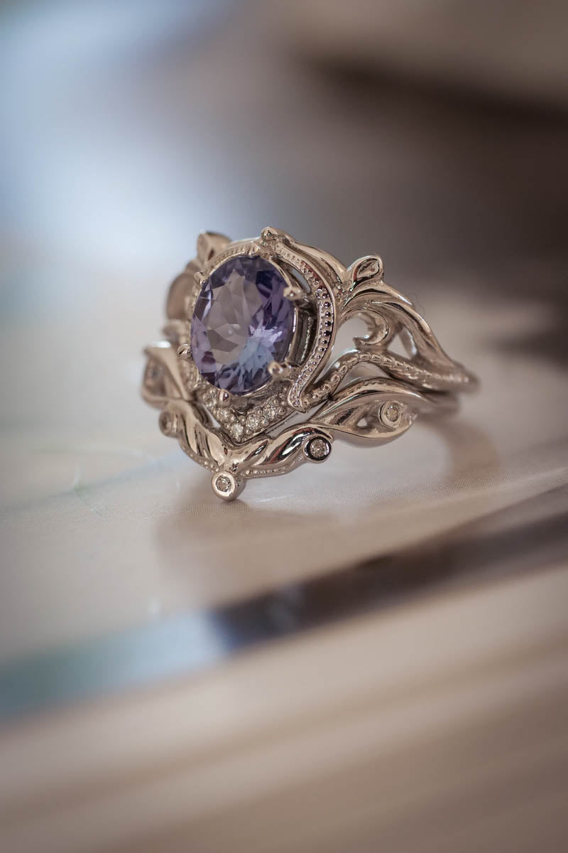 Bridal ring set with lavender tanzanite & diamonds / Lida oval - Eden Garden Jewelry™