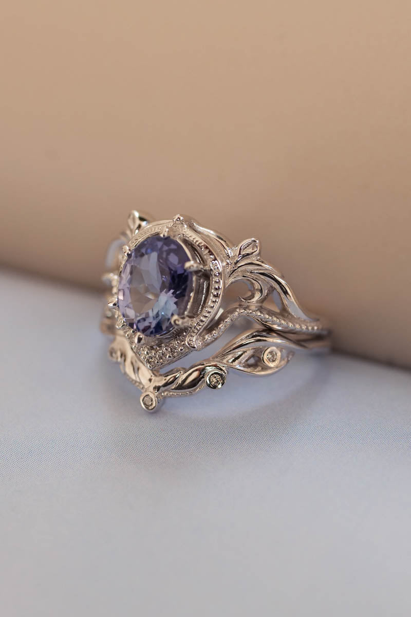 Bridal ring set with lavender tanzanite & diamonds / Lida oval - Eden Garden Jewelry™