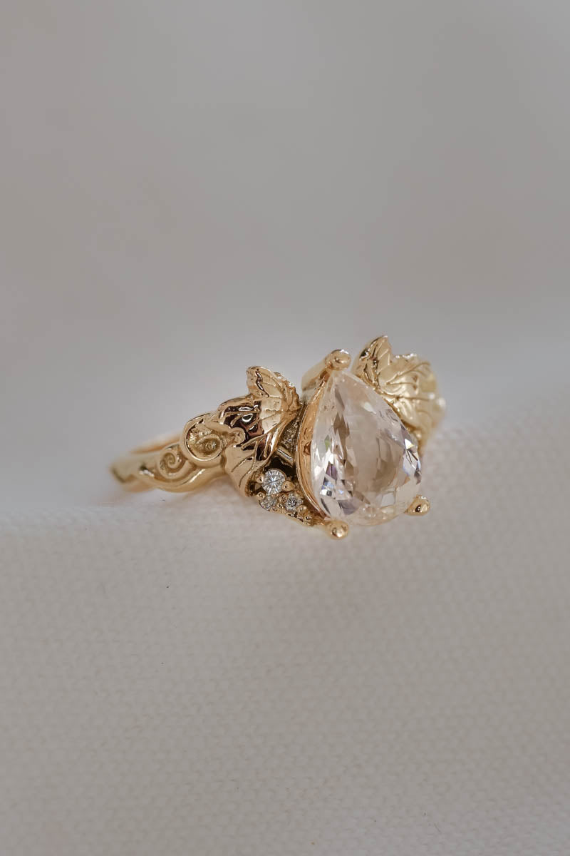 Morganite and diamonds engagement ring / Vineyard - Eden Garden Jewelry™