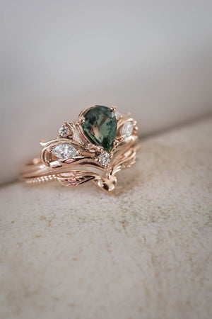 Bridal ring set with pear cut green sapphire / Swanlake - Eden Garden Jewelry™