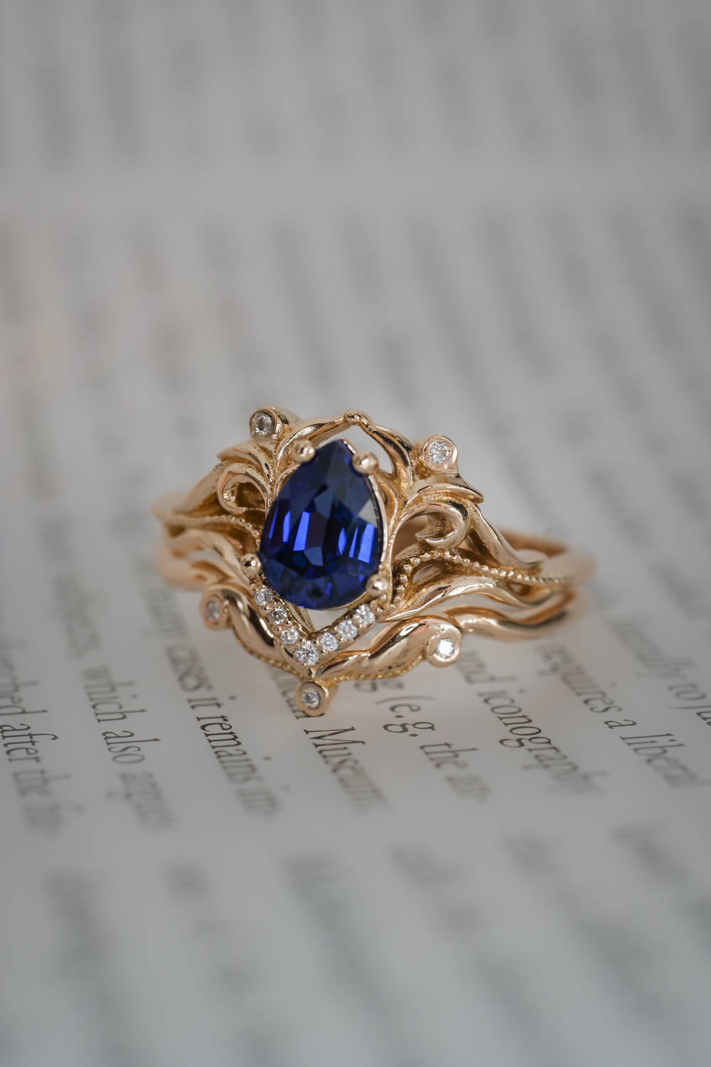 Art nouveau bridal ring set with lab sapphire / Lida - Eden Garden Jewelry™