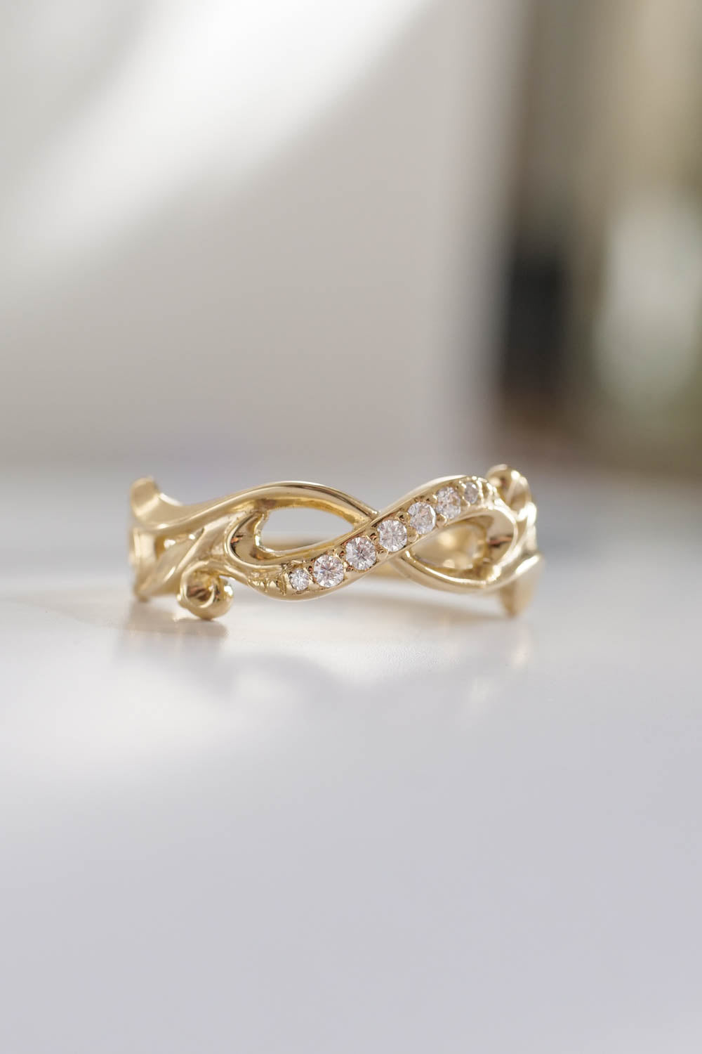 Infinity wedding band with diamonds | Gold wedding ring - Eden Garden Jewelry™