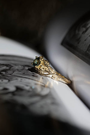 Green sapphire yellow gold engagement ring / Tilia - Eden Garden Jewelry™