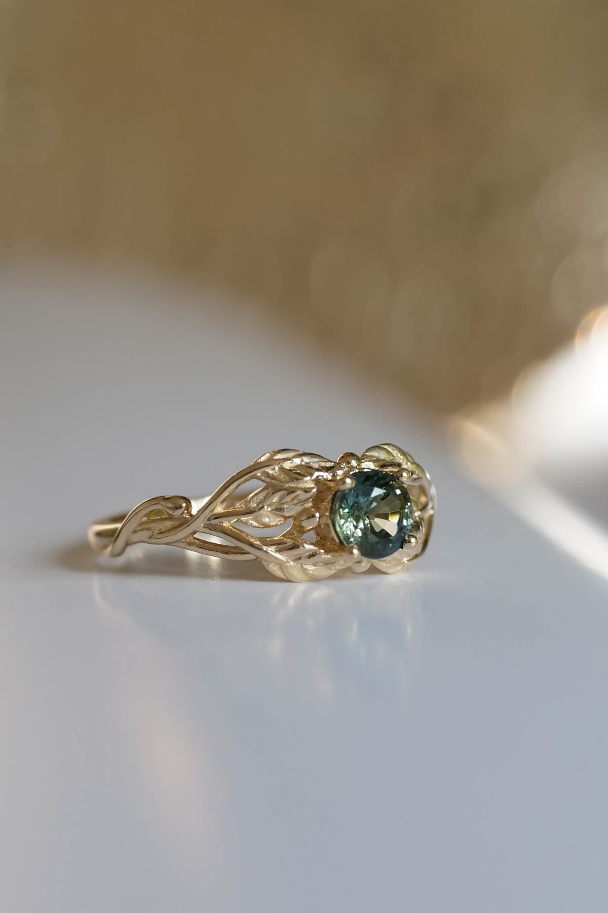 Green sapphire yellow gold engagement ring / Tilia - Eden Garden Jewelry™