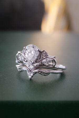 Unique bridal ring set with pear shaped moissanite / Swanlake - Eden Garden Jewelry™