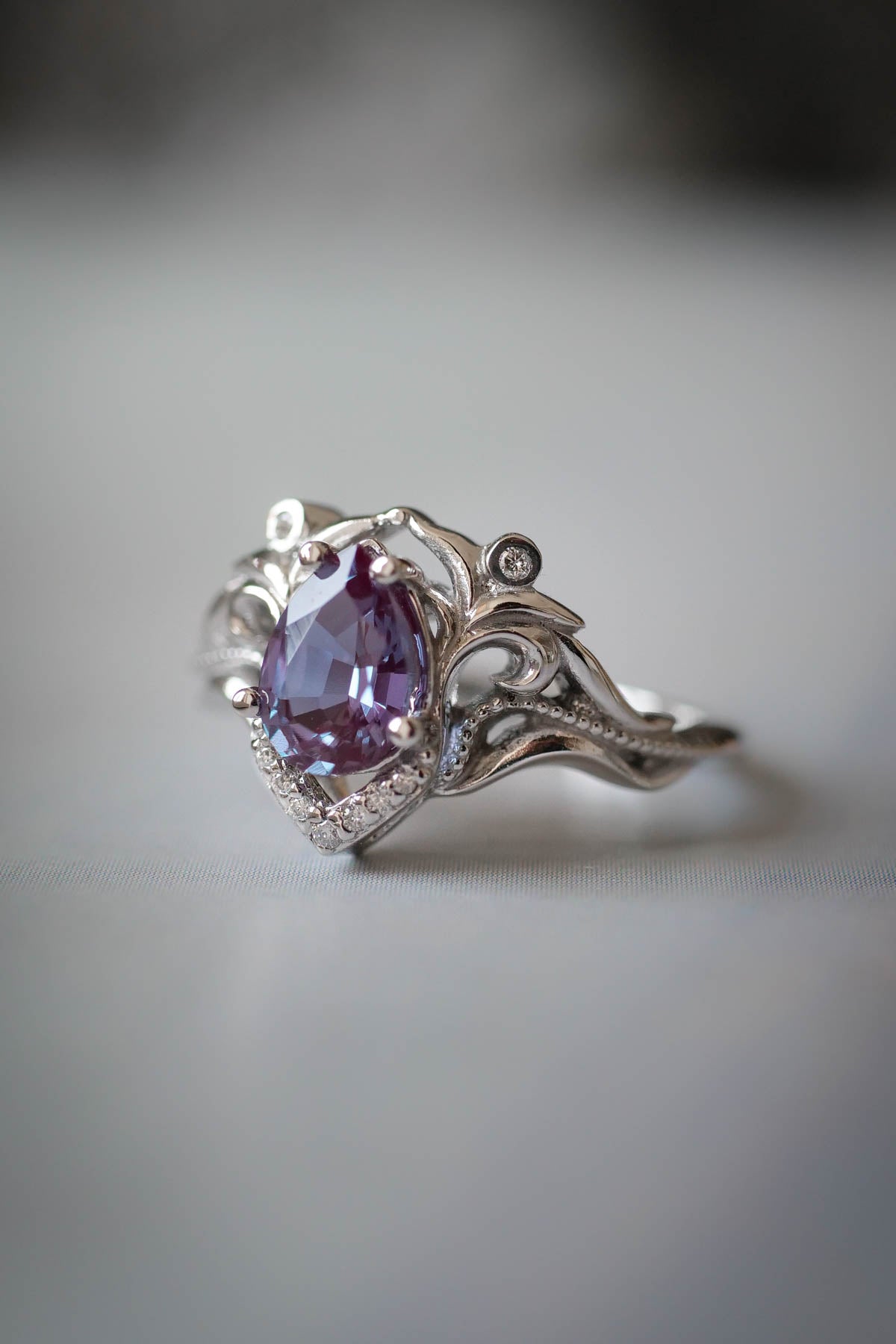 Vintage inspired gold ring with alexandrite and diamonds  / Lida - Eden Garden Jewelry™