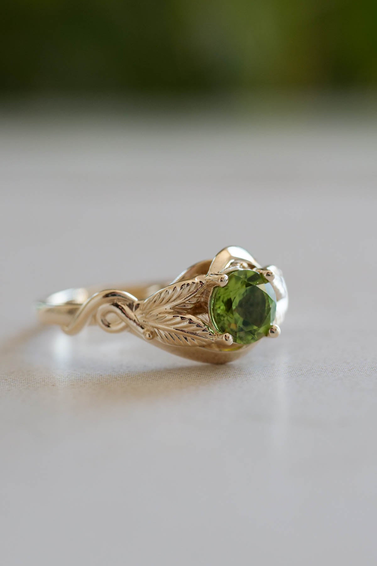 Nature proposal ring with peridot, leaves ring / Azalea - Eden Garden Jewelry™