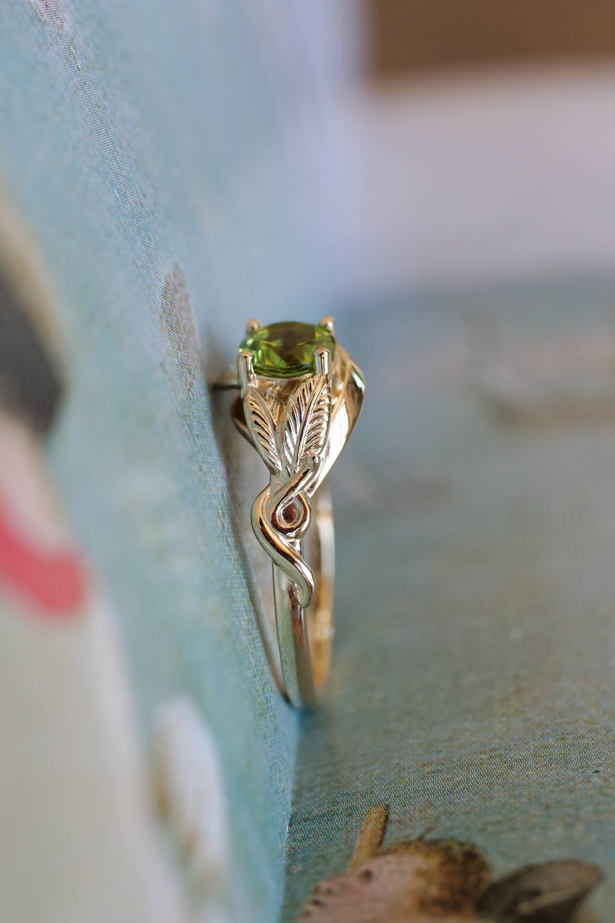 Nature proposal ring with peridot, leaves ring / Azalea - Eden Garden Jewelry™