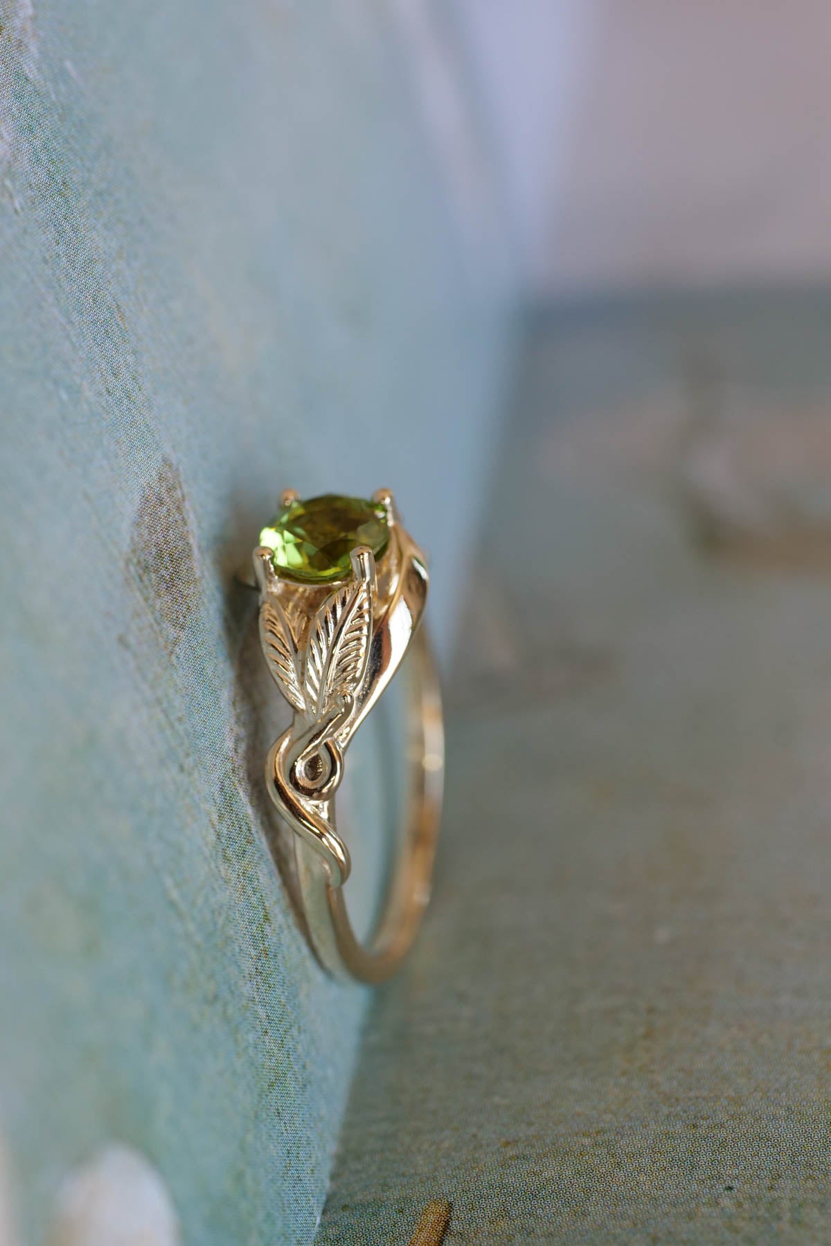 Nature proposal ring with peridot, leaves ring / Azalea - Eden Garden Jewelry™