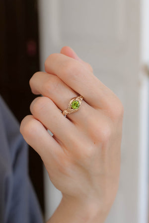 Nature proposal ring with peridot, leaves ring / Azalea - Eden Garden Jewelry™