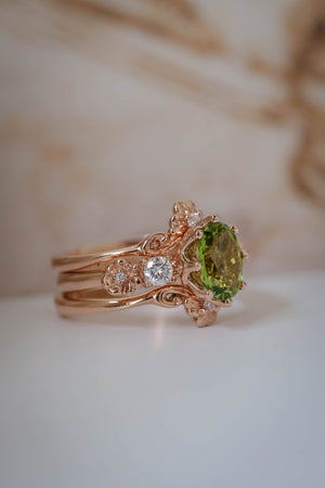 Trio engagement ring set with peridot, elvish flower rings / Fiorella - Eden Garden Jewelry™