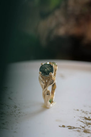 Round moss agate leaf engagement ring / Clematis - Eden Garden Jewelry™