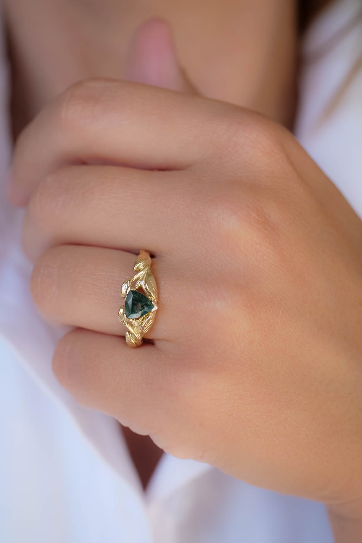 READY TO SHIP: Clematis in 14K yellow gold, trillion moss agate 6 mm, RING SIZE 7 US - Eden Garden Jewelry™