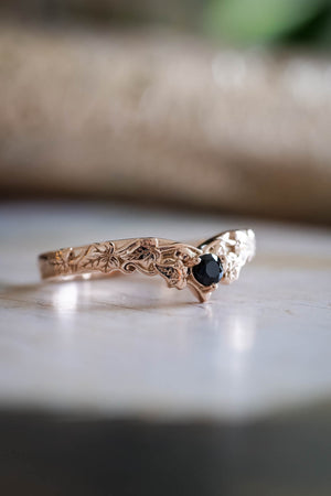 Gold leaf wedding band with black diamond, ivy leaves ring - Eden Garden Jewelry™