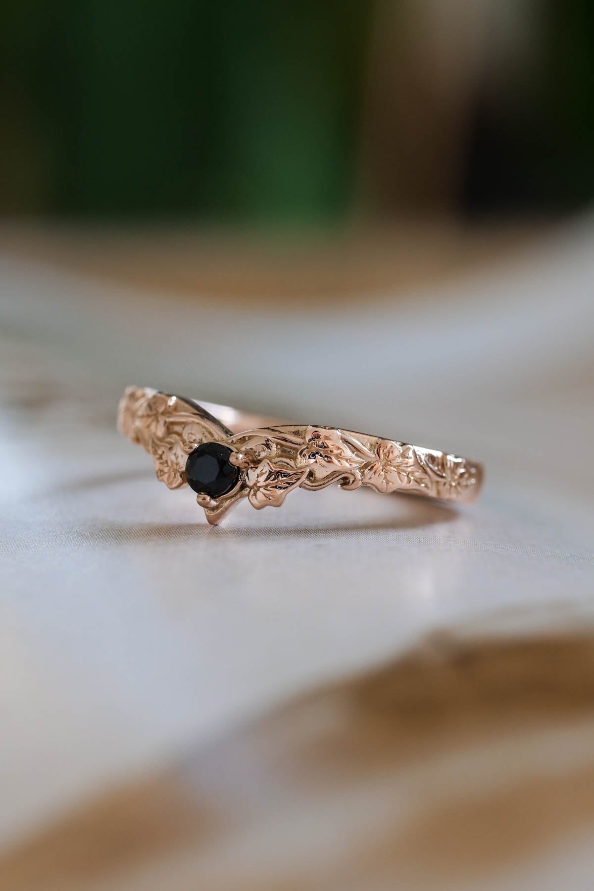 Gold leaf wedding band with black diamond, ivy leaves ring - Eden Garden Jewelry™