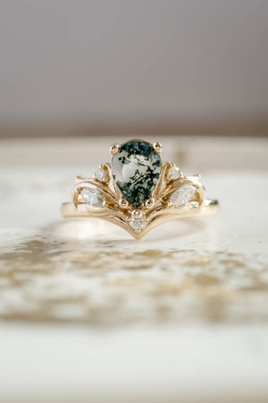 Big pear moss agate engagement ring, one of a kind gemstone ring / Swanlake - Eden Garden Jewelry™