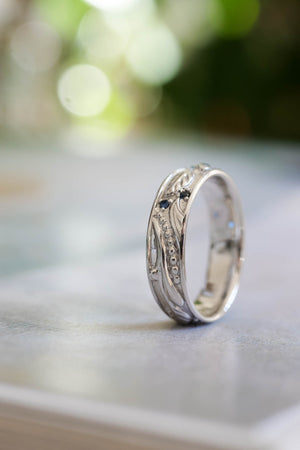 Nature inspired sapphire wedding band for man, comfort fit gold wedding band / Callisto - Eden Garden Jewelry™