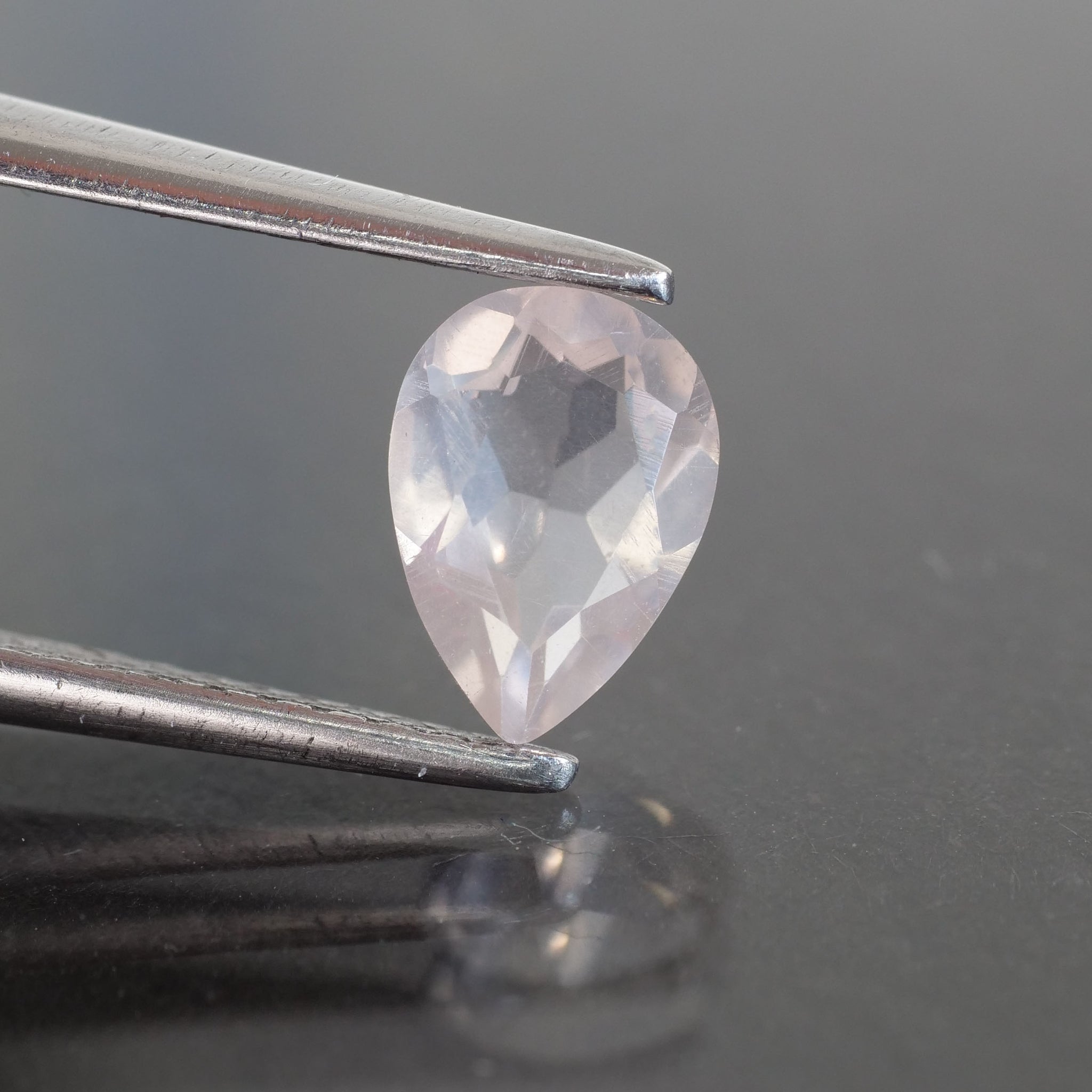 Quartz rose | natural, pear cut 7 x 5mm VS 0.7ct - Eden Garden Jewelry™