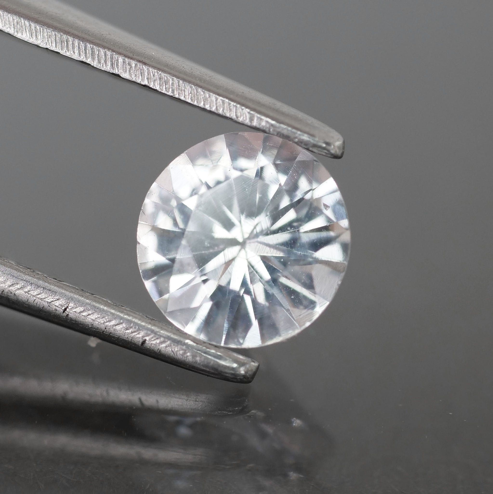 Sapphire white (colourless) round VS 5mm 0.5 ct - Eden Garden Jewelry™